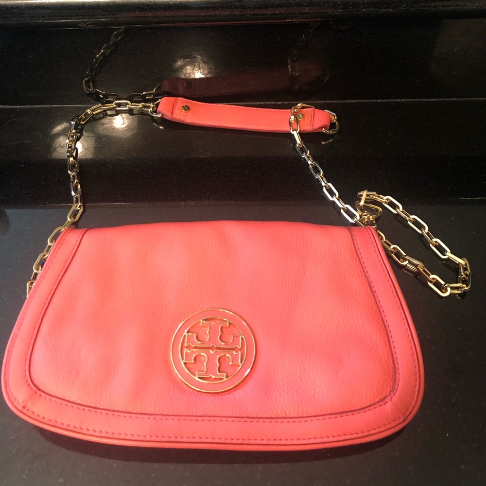 Tory Burch logo clutch